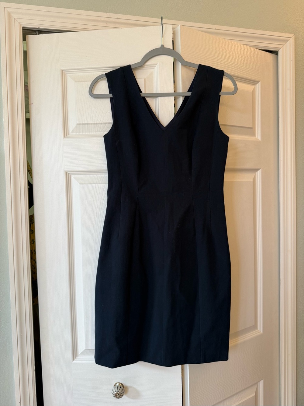 Theory navy blue fitted v neck dress size 6 - Picture 4 of 8